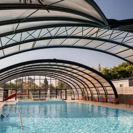 Et Soleil 5 Etoiles A Oleron Emplacement 089 3ch 1sdb 8 Personnes *